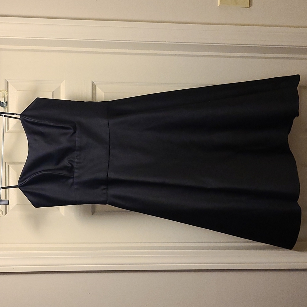 A-B-S by Allen Schwartz Evening Collection's Dress. A-7.